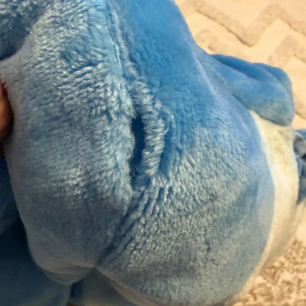 Stitch onesie pajama made of plush or fleece material size 100 3t to 4t EUC